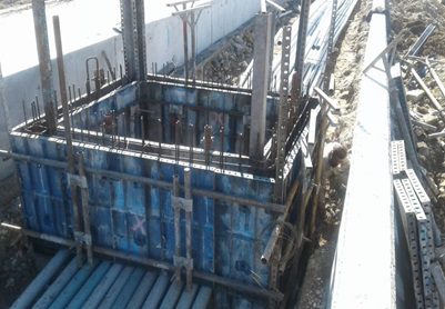 قالببندی و آرماتوربندی منهول وسط روفوژ جاده نیروگاه بندر امیر آباد-مشانیک